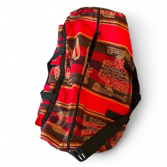 Artisan Peruvian or Andean Designed Red Multi Llama Aguayo Duffel Bag NWOT - Picture 6 of 12